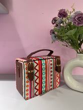 Load image into Gallery viewer, BOX SLING -traditional red
